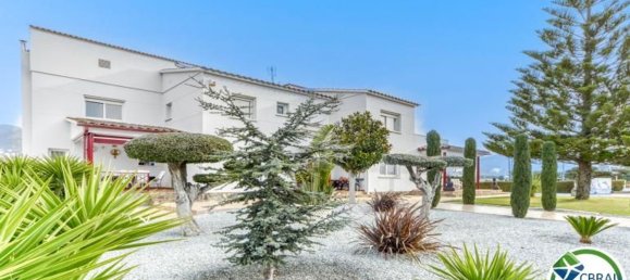 4 bedrooms House in Roses, Spain No. 111449 2