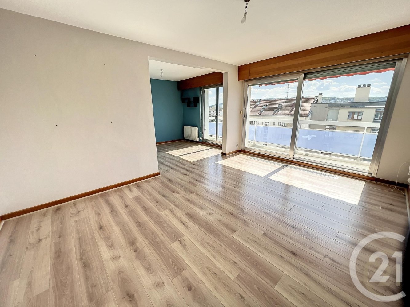 Apartamento de 3 dormitorios en Nancy, France No. 100068