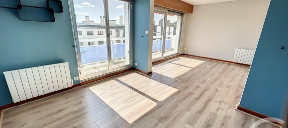 Apartamento de 3 dormitorios en Nancy, France No. 100068 2