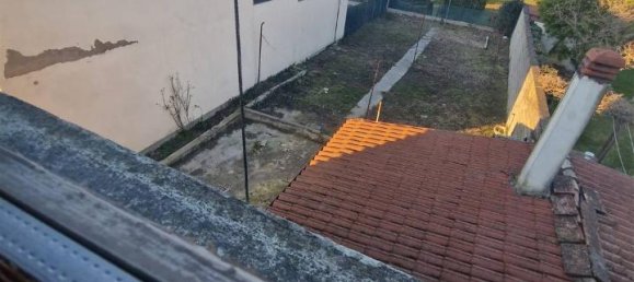 8-salle Appartement à Quingentole, Italy No. 159142 3