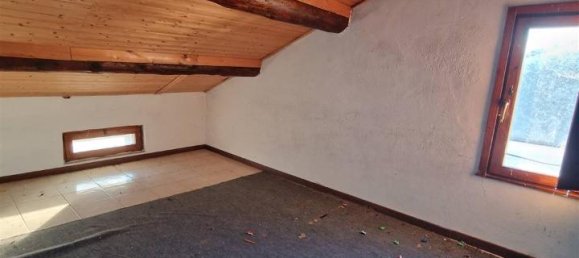 8-salle Appartement à Quingentole, Italy No. 159142 4