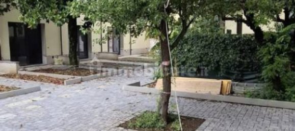 Villa de 2 dormitorios en Milan, Italy No. 360435 32