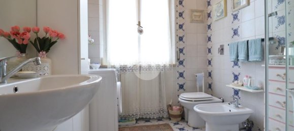 Villa de 5 dormitorios en Mantua, Italy No. 246389 12