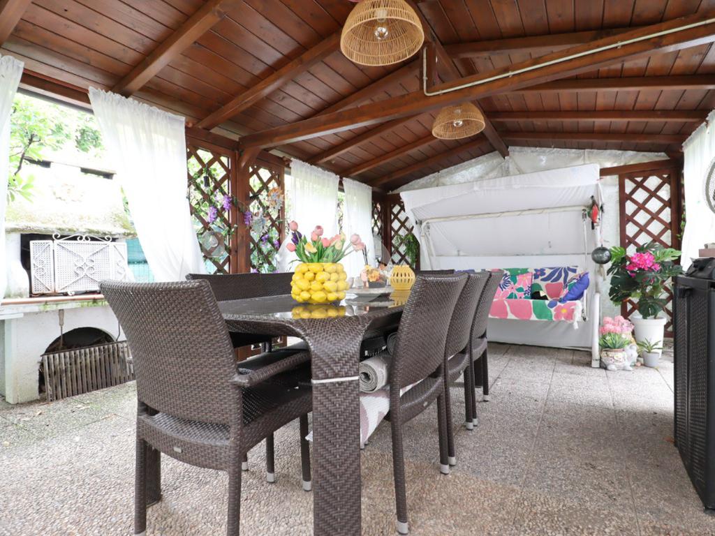 Villa de 5 dormitorios en Mantua, Italy No. 246389