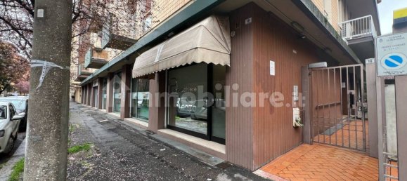 1 room Commercial property in Bologna, Italy No. 333185 3