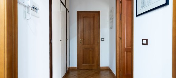 5 bedrooms Apartment in Rome, Italy No. 338009 33