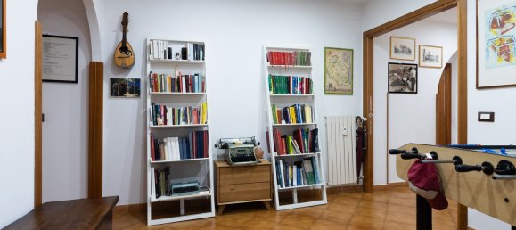 5 bedrooms Apartment in Rome, Italy No. 338009 25