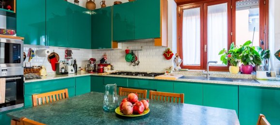 5 bedrooms Apartment in Rome, Italy No. 338009 18