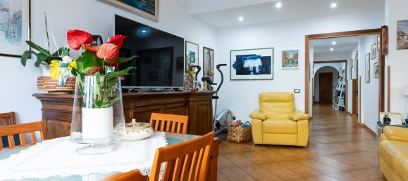 5 bedrooms Apartment in Rome, Italy No. 338009 9