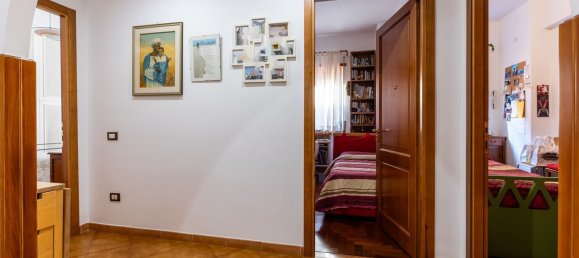 5 bedrooms Apartment in Rome, Italy No. 338009 37