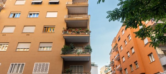 5 bedrooms Apartment in Rome, Italy No. 338009 3