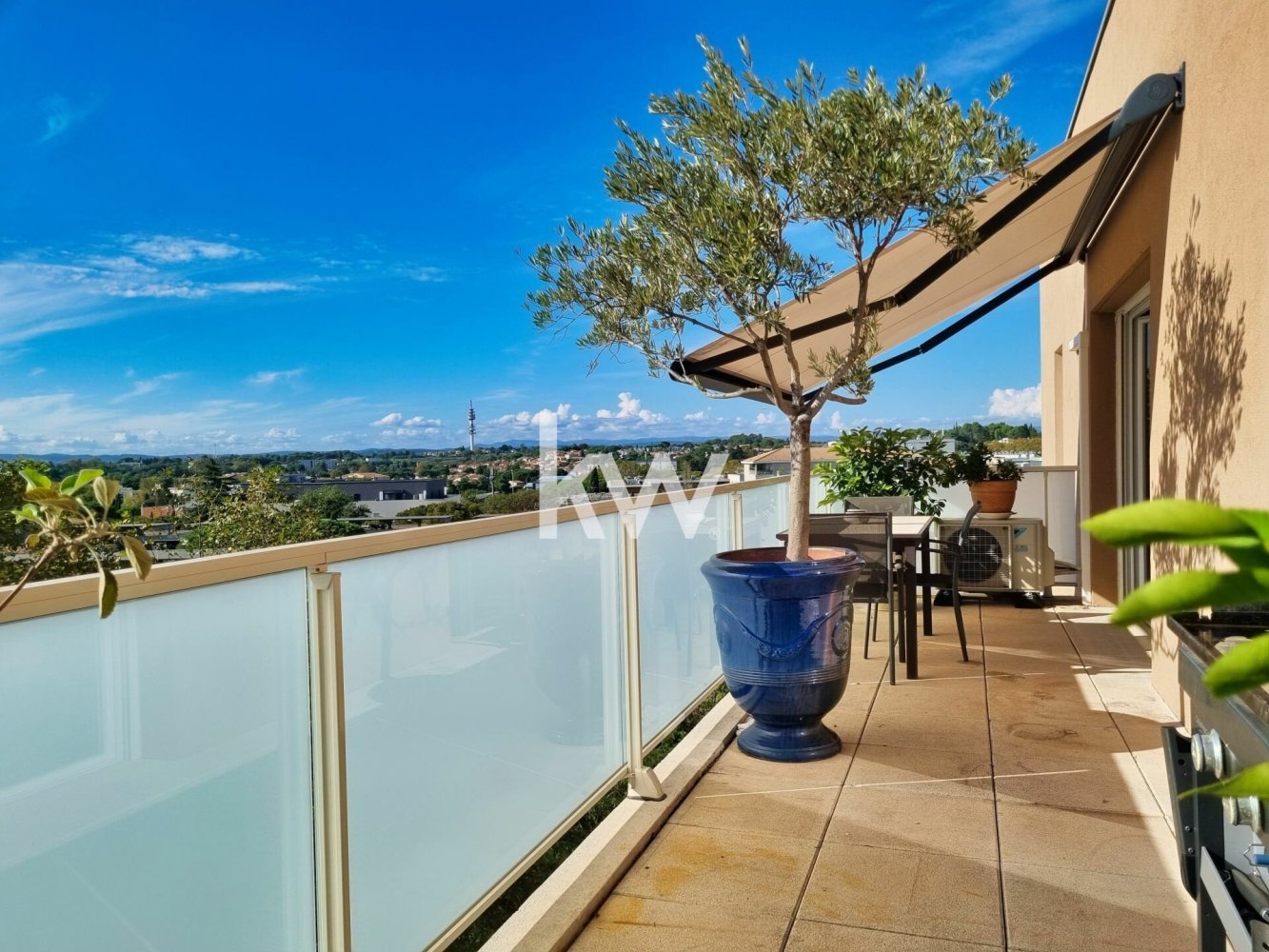 3 bedrooms Apartment in Montpellier, France No. 296711