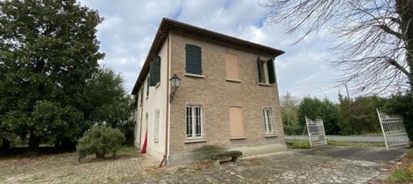 Casa de 6 divisões em Ravenna, Italy N.º 152215 3