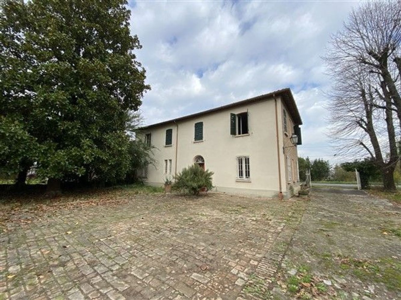 Casa de 6 divisões em Ravenna, Italy N.º 152215