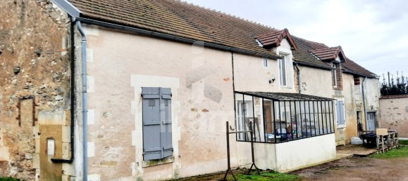 3 bedrooms House in Ouanne, France No. 192288 9