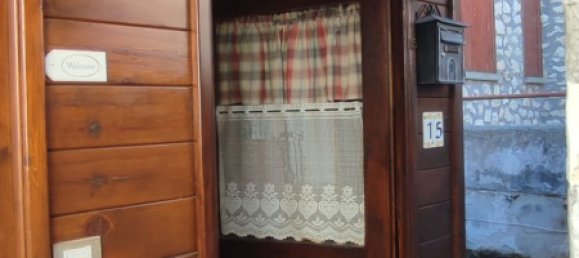 2 rooms Apartment in Rocca di Cambio, Italy No. 140290 5