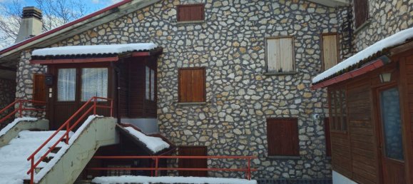 2 rooms Apartment in Rocca di Cambio, Italy No. 140290 9