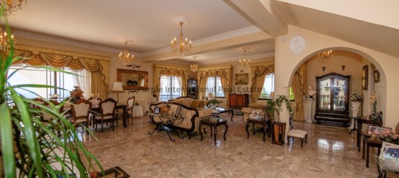 5 bedrooms Villa in Tala, Cyprus No. 985 16