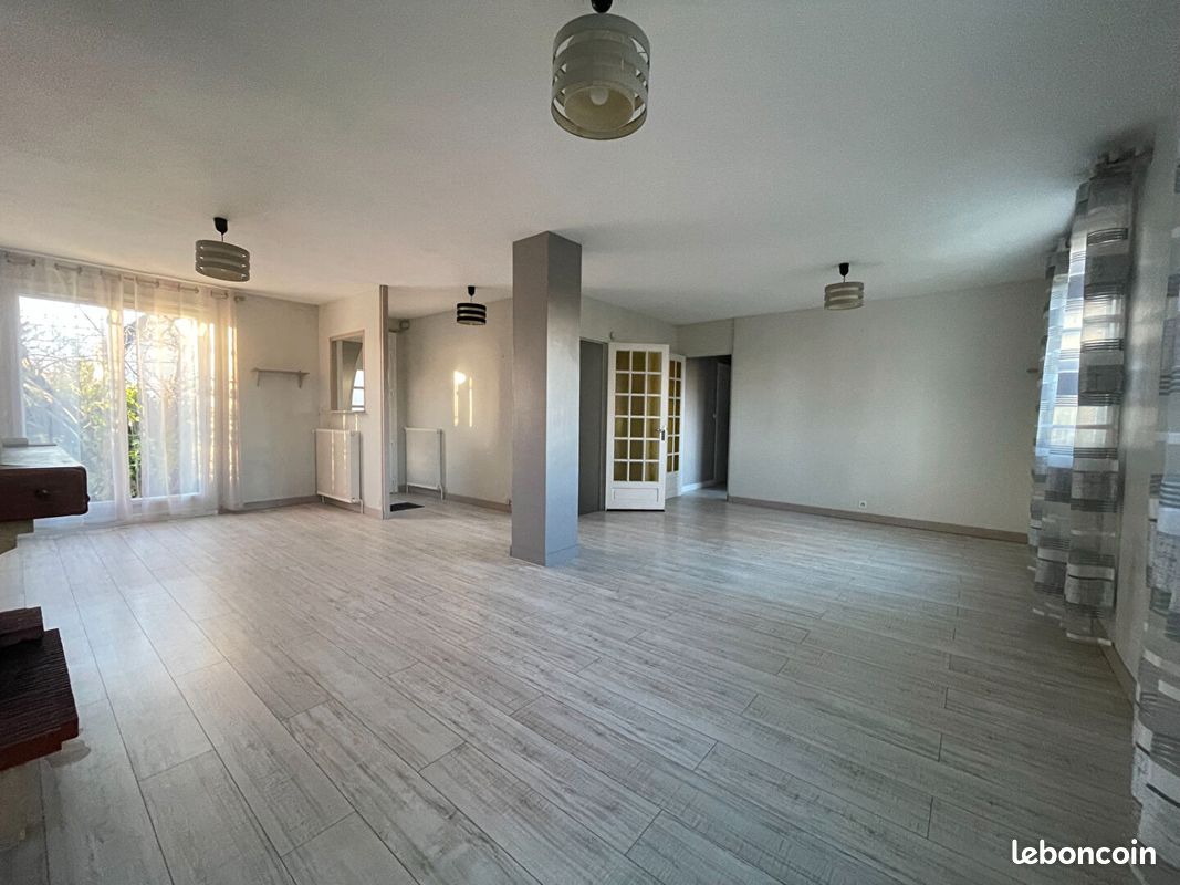 Дом с 4 спальнями в Орлеан, Франция № 270844