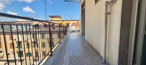4 Schlafzimmer Wohnung in Naples, Italy, Nr. 318085 16