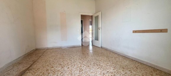 4 Schlafzimmer Wohnung in Naples, Italy, Nr. 318085 12