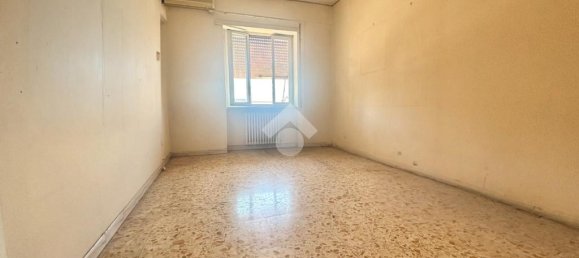 4 Schlafzimmer Wohnung in Naples, Italy, Nr. 318085 10