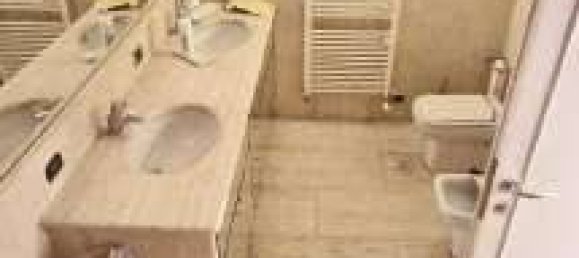 Apartamento T4 em Busto Arsizio, Italy N.º 280204 10