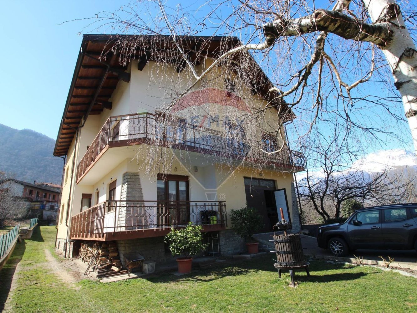 Вилла с 6 спальнями в Меана ди Суза, Италия № 24375