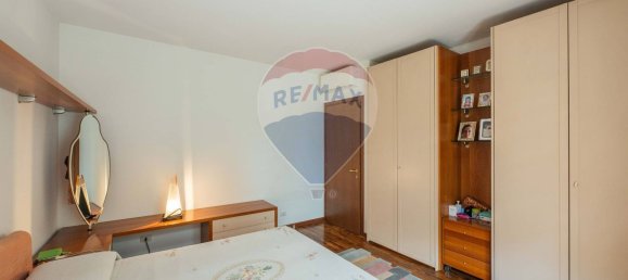 3 rooms Apartment in Seriate, Italy No. 303802 14