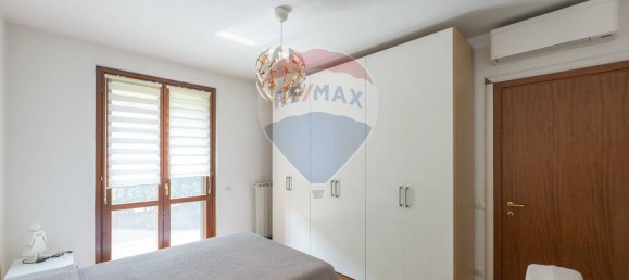 3 rooms Apartment in Seriate, Italy No. 303802 18
