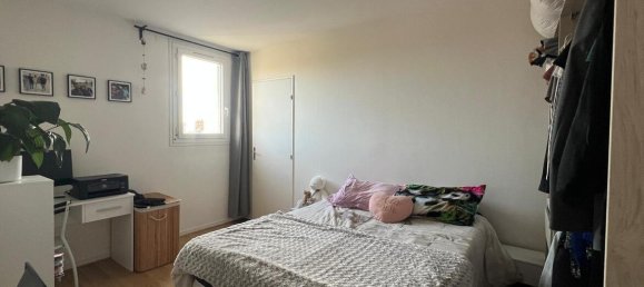 1 bedroom Apartment in Senlis, France No. 38448 3