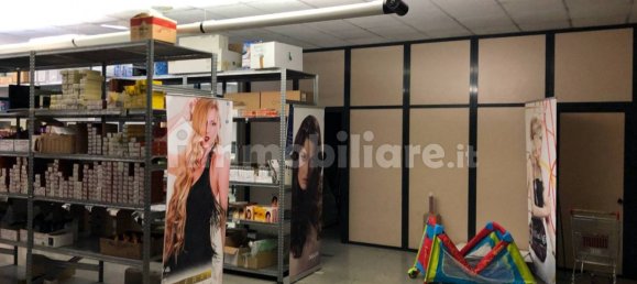 3-Zimmer Lagerhaus in Verona, Italy, Nr. 67364 8