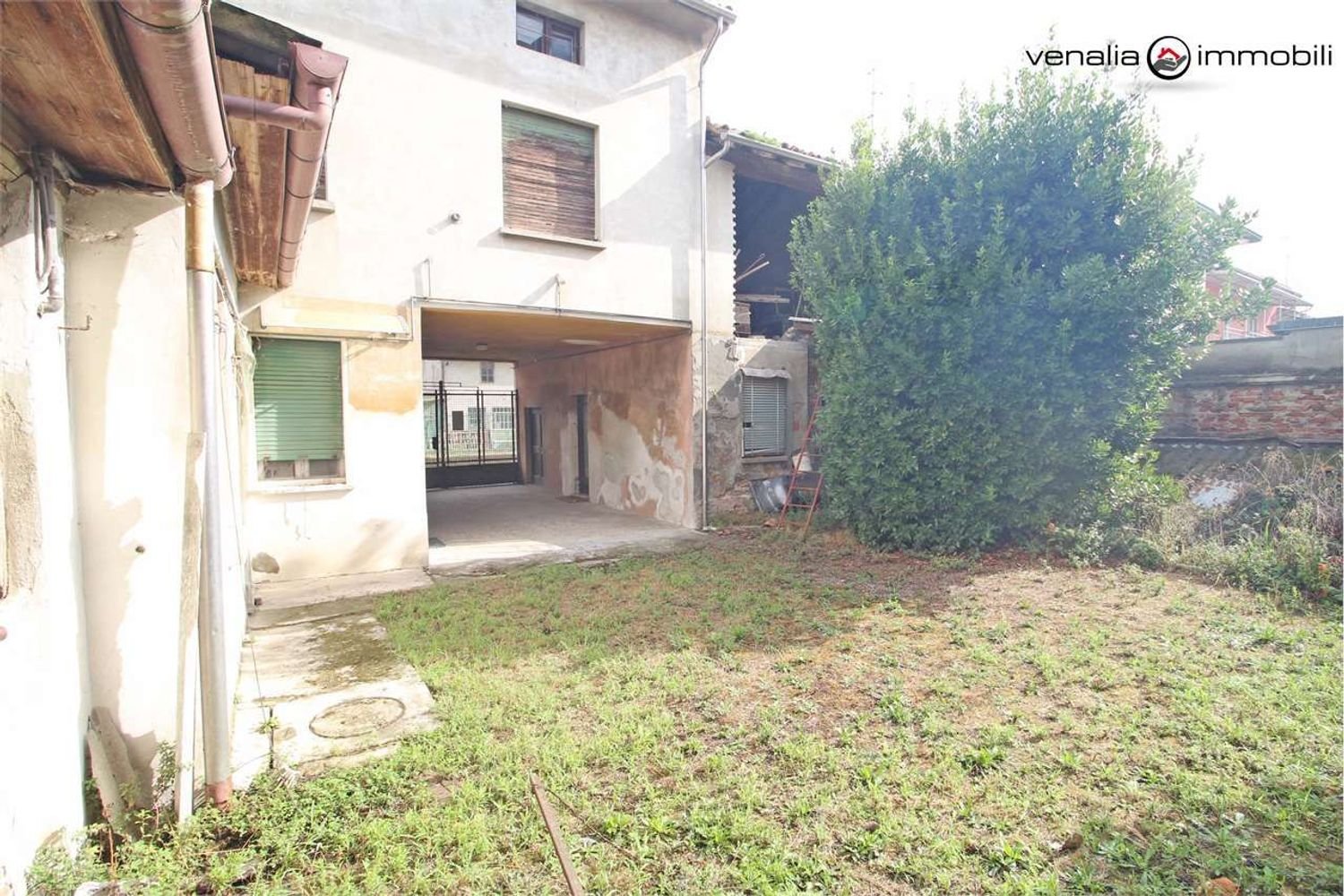 6 bedrooms House in Casei Gerola, Italy No. 375765