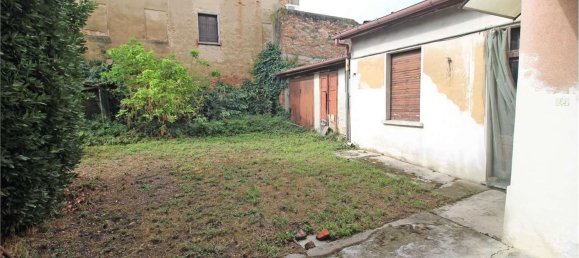 6 bedrooms House in Casei Gerola, Italy No. 375765 3