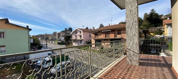 5 Schlafzimmer Gebäude in Besozzo, Italy, Nr. 72619 2