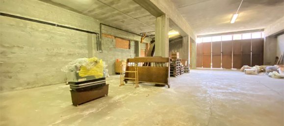 5 Schlafzimmer Gebäude in Besozzo, Italy, Nr. 72619 19