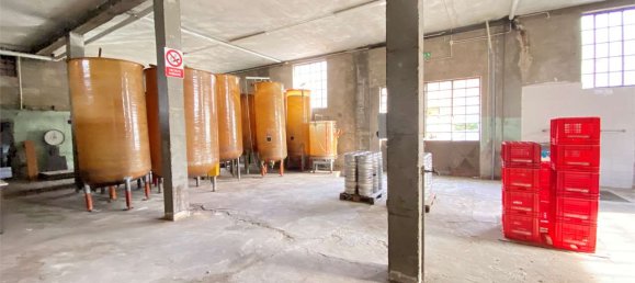 5 Schlafzimmer Gebäude in Besozzo, Italy, Nr. 72619 17