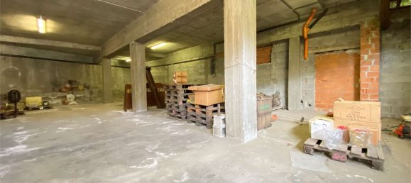 5 Schlafzimmer Gebäude in Besozzo, Italy, Nr. 72619 18