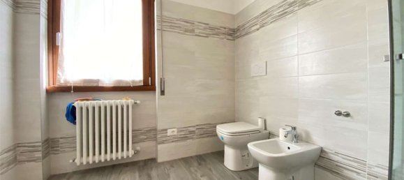 5 Schlafzimmer Gebäude in Besozzo, Italy, Nr. 72619 10