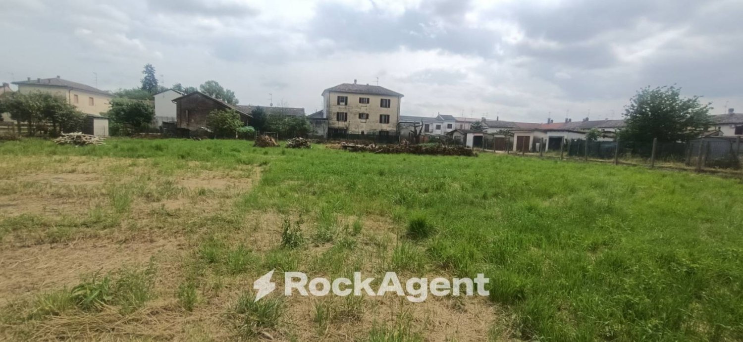  قطعة أرض في Valle Lomellina, Italy 2582متر مربع رقم 265541