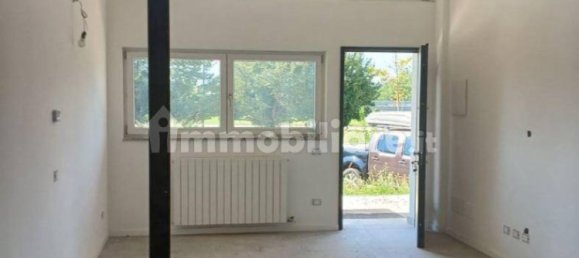 3-Zimmer Gewerbliche Immobilie in Milan, Italy, Nr. 341832 7