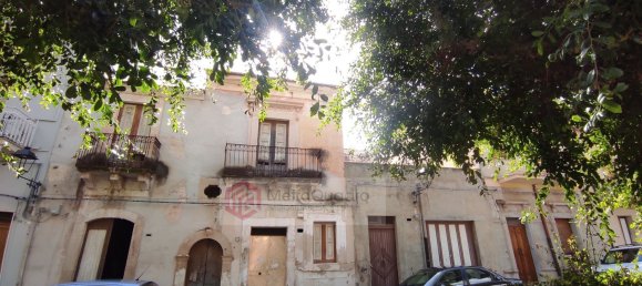 Casa de 8 divisões em Vittoria, Italy N.º 123583 5