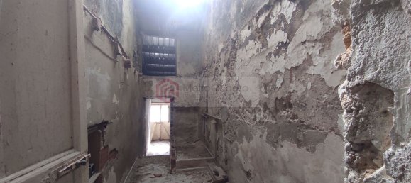 Casa de 8 divisões em Vittoria, Italy N.º 123583 4