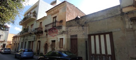 Casa de 8 divisões em Vittoria, Italy N.º 123583 2