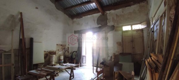 Casa de 8 divisões em Vittoria, Italy N.º 123583 3