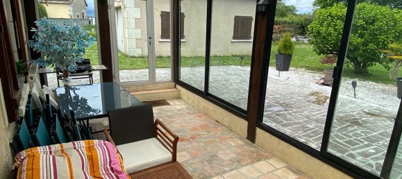 2 bedrooms House in Charnizay, France No. 62758 2