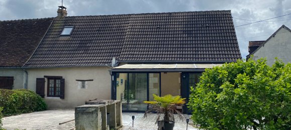 2 bedrooms House in Charnizay, France No. 62758 5