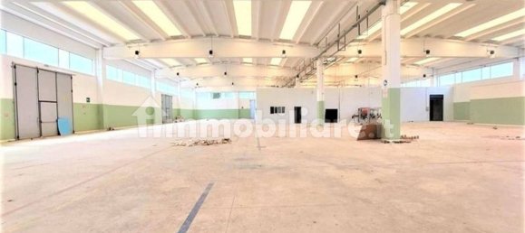 3062m² Warehouse in Giuliano Teatino, Italy No. 318860 2
