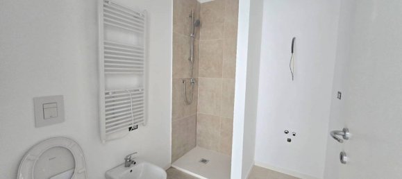 Studio in Milan, Italy No. 285546 4