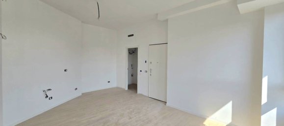 Studio in Milan, Italy No. 285546 5